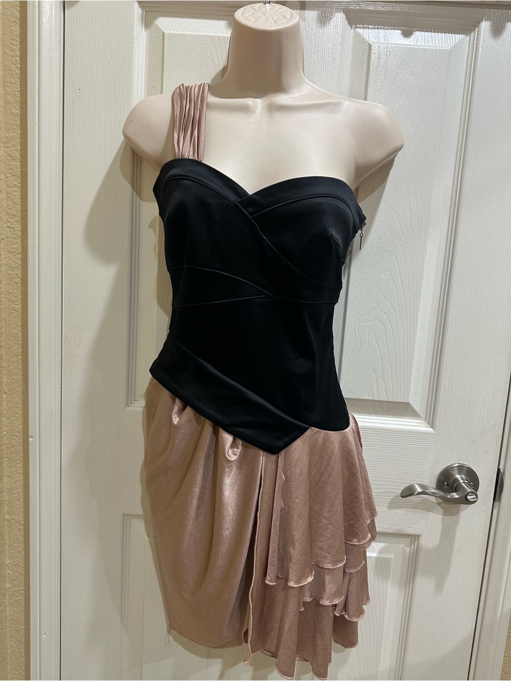 Bebe Black and Blush One-Shoulder Cocktail Dress size xsmall